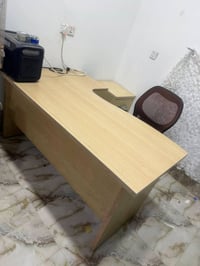 ميز مكتبي • عدد ٢ • للبيع