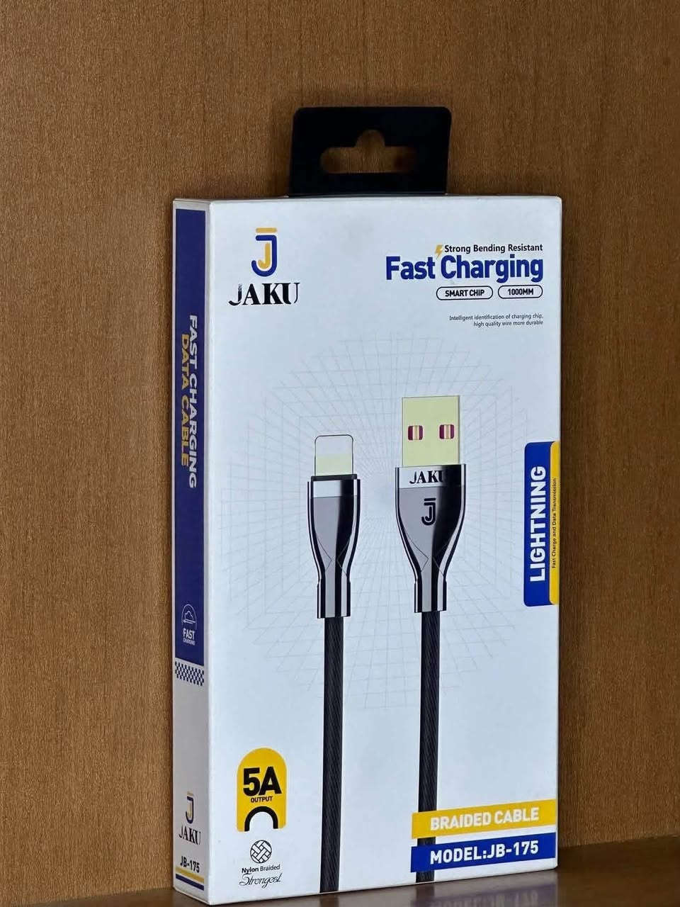 1.كيبل JAKU (JB-171) - بقدرة 67W
 المنفذ: Type-C to Type-C
 المميزات: قوة شحن تصل إلى 67W لشحن الهواتف والأجهزة الذكية بأقصى سرعة مع نقل بيانات متكامل وطول 1 متر

2.كيبل JAKU (JL-22) - بقدرة 60W
 المنفذ: Type-C to Type-C
 المميزات: يدعم الشحن السريع جداً بقدرة 60W، بطول 1 متر، مثالي للأجهزة الحديثة واللابتوبات التي تدعم منفذ Type-C.

3.سلسلة كيبلات القماش المقوى Braided (JB-174 & JB-175) - قدرة 5A
 المنافذ المتاحة:
 JB-174: USB to Micro
 JB-175: USB to Lightning / USB to Micro
 المميزات: خامة من القماش المقوى (Nylon Braided) المقاوم للثني والقطع، مزود بشريحة ذكية (Smart Chip) لحماية أجهزتك أثناء الشحن السريع بقدرة 5A وبطول 1 متر

4.سلسلة كيبلات JAKU (JB-183) - قدرة 6A فائقة السرعة
 المنافذ المتاحة:
 Type-C (USB to Type-C)
 Lightning (USB to Lightning لأجهزة الآيفون)
 Micro (USB to Micro-USB)
 المميزات: شحن فائق السرعة بقدرة 6A، تصميم عصري متين ومقاوم للقطع، مع نقل آمن للبيانات

5. كيبل JAKU (JB-185) - قدرة 5A
 المنفذ: USB to Lightning
 المميزات: شحن سريع بقدرة 5A High Power، متين جداً بطول 1 متر ومناسب لجميع أجهزة الآيفون.
6. كيبل JAKU Inspiro (JB-172) - قدرة 2.4A
 المنفذ: USB to Lightning
 المميزات: تصميم مرن ضد الكسور (Anti-fracture)، شحن آمن وسريع بقدرة 2.4A وطول 1 متر.
📞 للطلب والاستفسار: ***********
📍 العنوان: الناصرية - قضاء الدواية - مول عيون الرشا (بجانب دار اليمن)
تتوفر خدمة التوصيل
