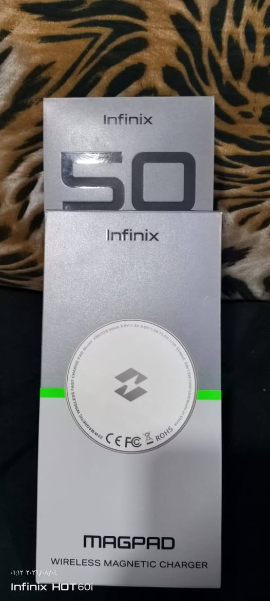 موبايلInfinix NOTE 50 Pro للبيع الجهاز نظيف 99% 100 الجهاز كلش حلو بالببجي 60 فريم وشاحنه 90 واط تليفون كلش حلو نظيف والسعر خاص هذا رقم الهاتف على الواتساب***********
