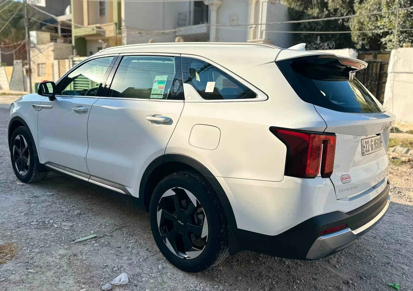 كيا سورنتو ٢٠٢٤ محرك V6 گير ماوس كشانه كهرباء جنطه كهرباء 
مكفوله كفالة عامة من الصبغ والبارد جديد السيارة وضع شركه وكالةNM تحويل مباشر 
سعر ٢٧٨وبيها مجال قليل 
للاستفسار ***********رجاءا بس الشراي يتصل 
مكان سامراء
