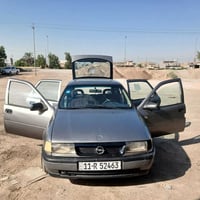 اوبل فكترة ٩١ مكينه ١٨٠٠ سيارة مكفولة التحويل  07700121285