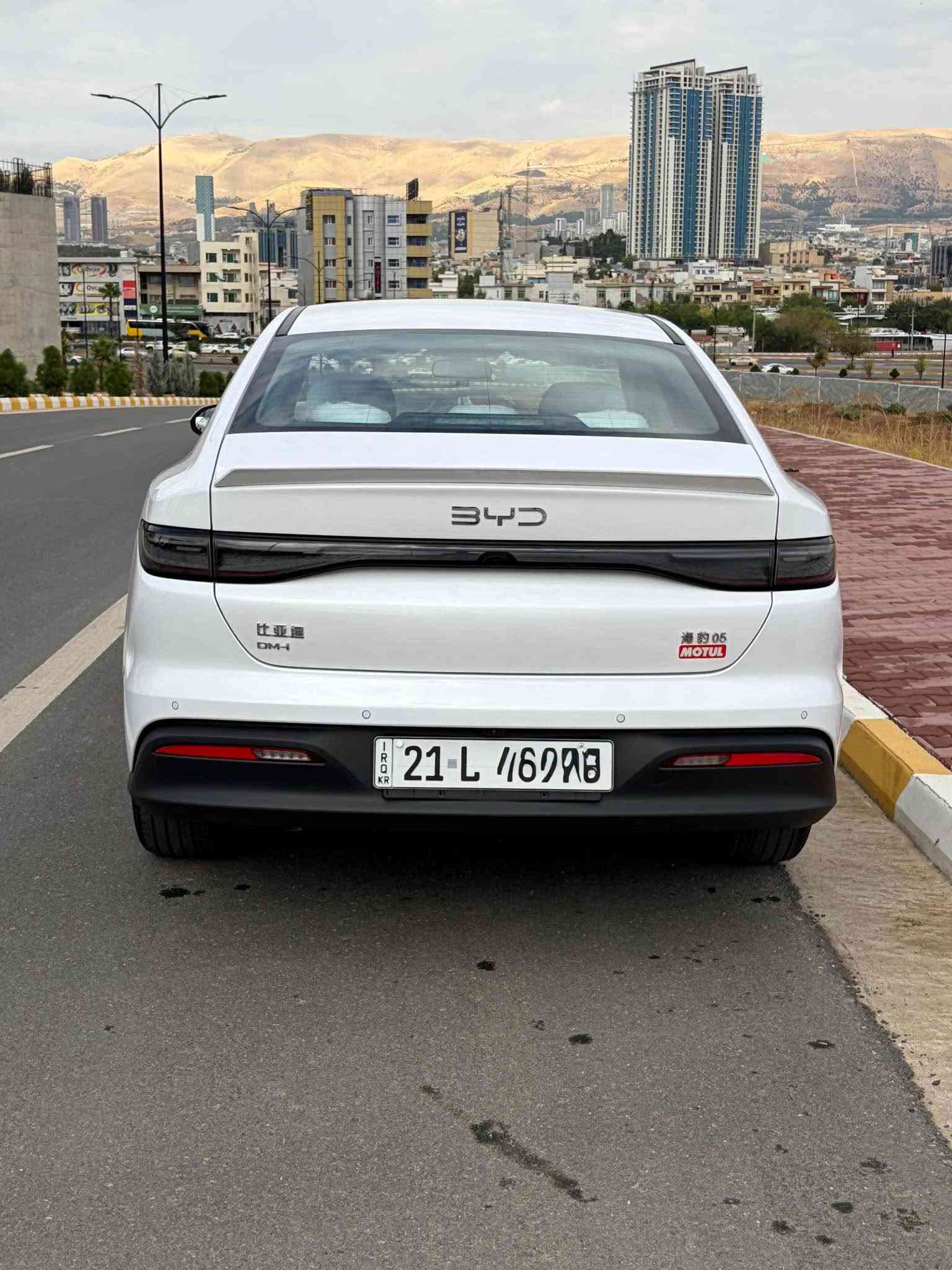 بی وای دی سێل 05
مۆدێل 2025 
فول مواسفات ناو سپی 
تەنیا 7 هەزار کیلۆمەتر رۆشتووە
جیاوازی نیە لەگەل سفر 
بۆیاغ و سارد و تەرزە و شوختی نیە
بۆ پەیوەندی *********** السليمانية, العراق

