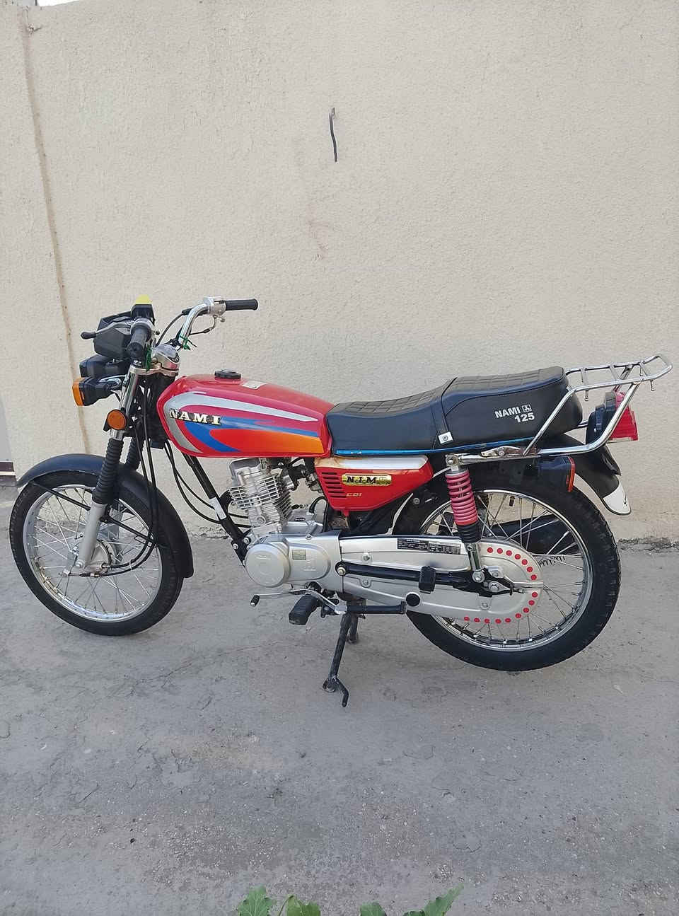 السلام عليكم 

للبيع متياز 26 

سعر 650 مجال قليل 

مكاني الحله هـ ***********
