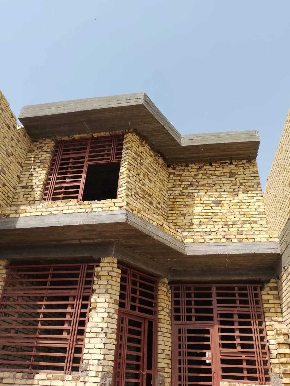 هيكل البيع طابقين طابو زراعي مساحة 125 متر واجهة 6.25 مكانة البكرلي الثانيه خلف حسينية الهادي ***********
