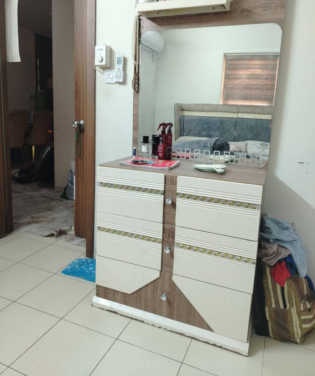 غراض بسعر مناسب
*********** العنوان بسمايه
