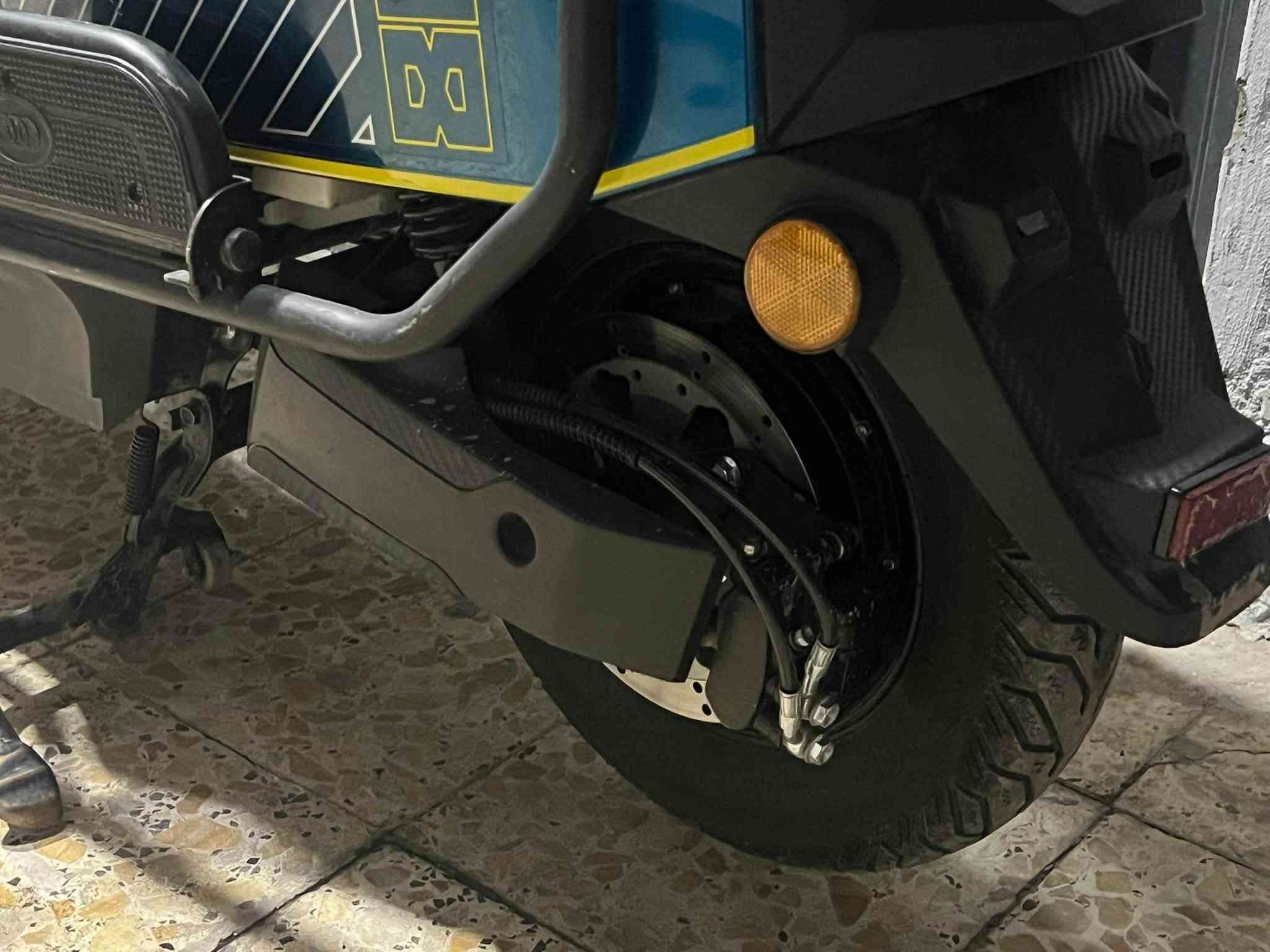 R318 • موديل ٢٥ • ٦ بطاريات كبار