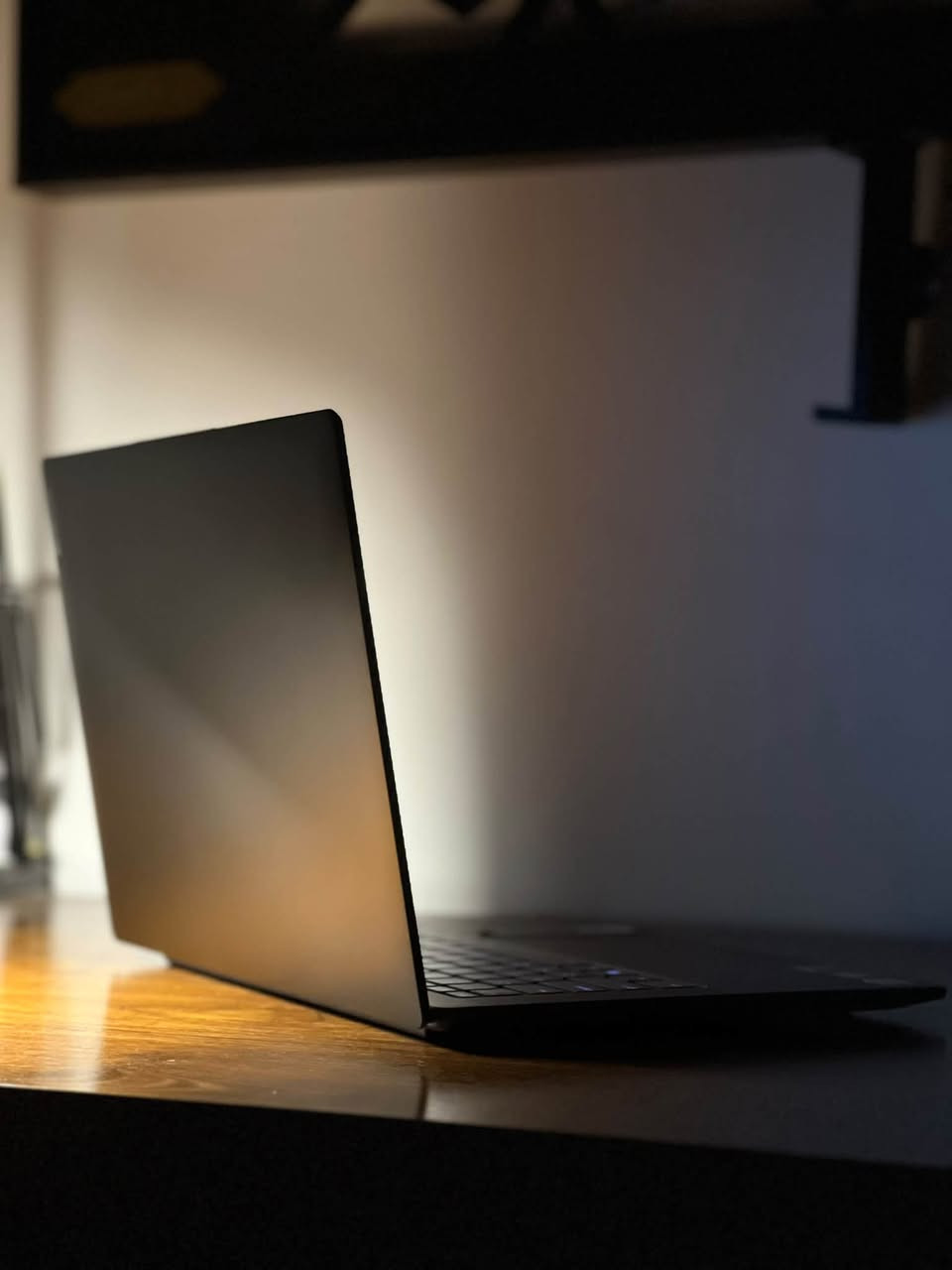 لابتوب لينوفو Lenovo Slim 7 Pro X 14.5" 3K Touch 120Hz Ryzen 9 | 32GB RAM 1TB SSD RTX 3050
 مستعمل نظيف  استخدامه مده اشهر قليلة نضافتة 95%  بشاشة لمس  OLED
الملحقات كاملة مع الكارتون الاصلي الشاحن الاصلي يدعم الشحن السريع تايب c بقدرة 100 واط 
متوفر خدمه توصيل مجاني لجميع محافظات العراق 
رقم الهاتف : ***********
