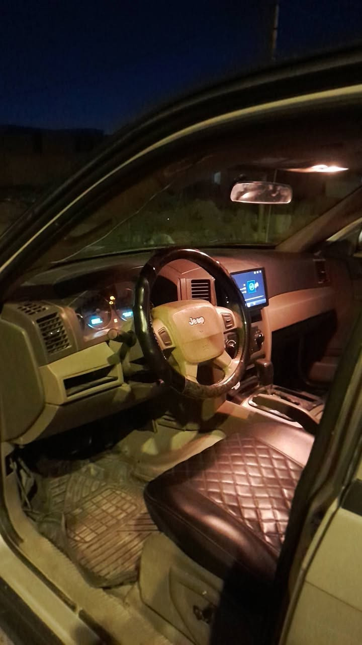 سلام عليكم جيب شيروكي محرك ٦سلندر بي تبخير كير خير من الله موديل ٢٠٠٨ تبريد شغال تخم تاير جديد كهربائيات شغاله كشنات كهربائيه السعر 55وبي مجال الستفسار علا الرقم ***********
