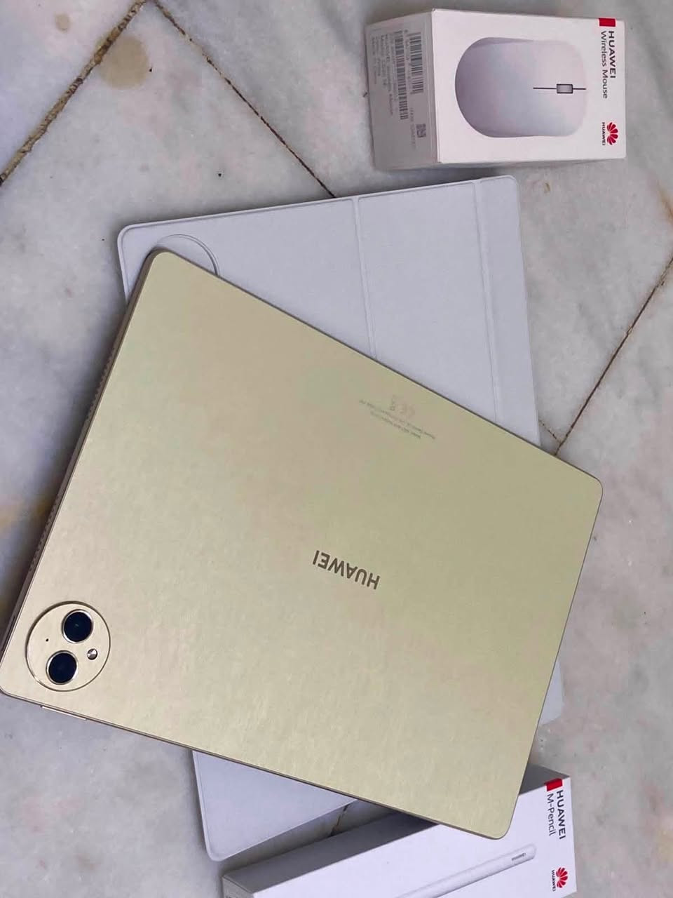 للبيع – Huawei MatePad Pro 12.2 PaperMatte Edition 🔥

✨ أحدث إصدارات هواوي من فئة التابلت الاحترافية
🖥️ شاشة 12.2 إنچ PaperMatte فخمة ومريحة للعين
✍️ تجربة كتابة ورسم قريبة من الورق
⚡ أداء قوي وسرعة عالية
📚 مثالي للدراسة، العمل، القراءة والرسم
💎 تصميم نحيف وأنيق جدًا

📦 الجهاز جديد ولم 
استعمله وحالة ممتازة
الملحقات 1-كيبورد 2-قلم 3- ماوس كلها مال الشركة
💰 السعر: 900.000 علما ان سعره من دون ملحقات ملون وثلاث مئةوبالعافية على الي يشتريه
📍 المكان: النجف الاشرف
هاتف ***********
