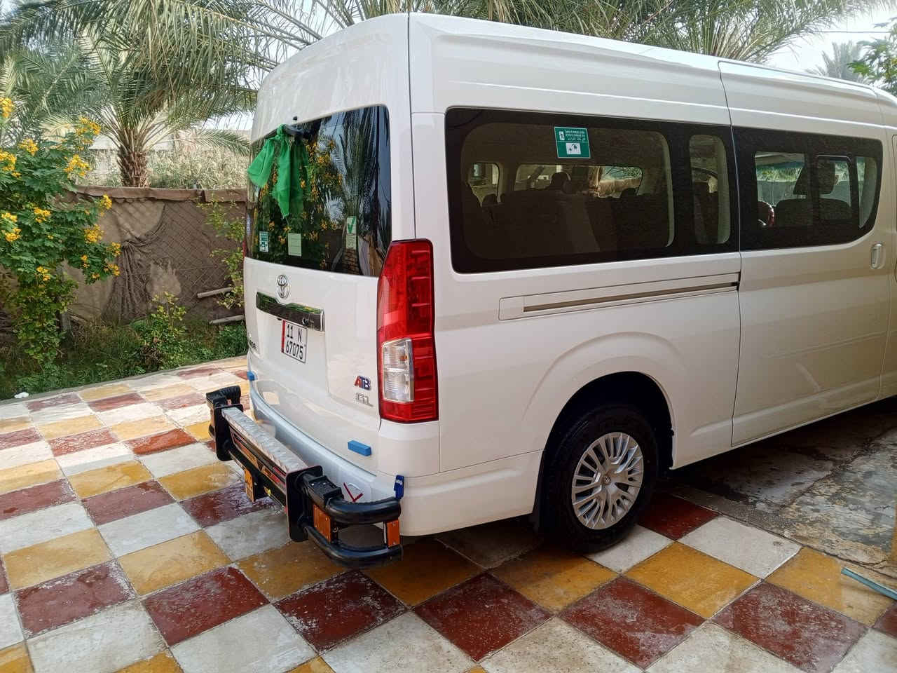 سلام عليكم هايس موديل 24 فول مواصفات للبيع السياره جديده كامله من كلشي ***********
