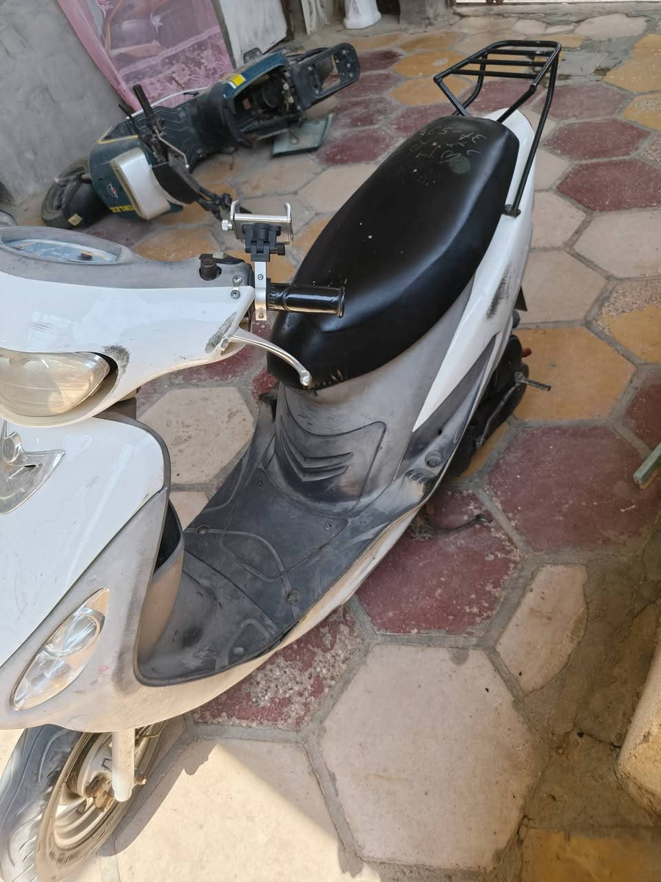 للبيع  ماكس قجمه مكينة بلاد ما مفتوح ولا برغي بعدهي نضيفة كلش مكاني البصرة
السعر ٥٥٠ 
***********
