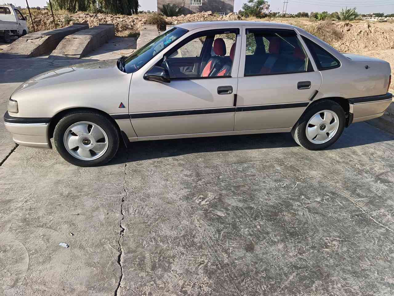 موديل ١٩٩٤ • محرك ٢٠٠٠ • رقم بغداد