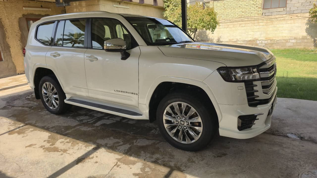 السلام عليكم ورحمة الله
لاندكروز موديل 2023 بريم GXR لمتدد محرك  3500  توين تيربو مكفولة من الصبغ والحادث والتبديل عدى PDR قليل جدا موضح بالسونر.... ماشية 41 الف كيلو رقم بغداد بأسمي تحويل مباشر........ 
المواصفات...
محرك 6 سلندر 3500 توين تيربو 
بصمة أبواب وتشغيل وتشغيل عن بعد 
شاحن وايرلس 
أربعة كامرات 
كشنات جلد وكشنات كهرباء 
صندوق كهرباء 
فتحة سقف 
ثلاث قطع تبريد 
فول لايت زينون 
شاشات 
7 راكب...... 
وبعد اكو مواصفات معروفة للجناي. 
مكاني بغداد الدورة هوررجب 
السعر 645 ورقة وبيها مجال للشراي 
***********
***********
