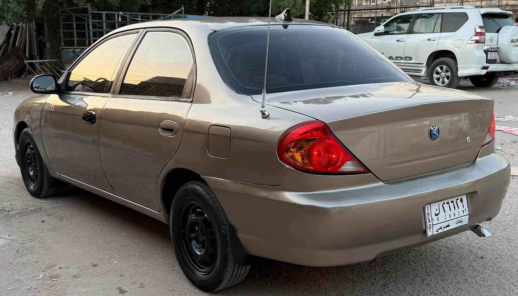 سبكترا موديل 2003
كير اوتو كير مكينه مكفولات 
تخم تاير جديد 
مكفوله من الضربه 
السياره جاهزء من كل شي 
السعر 47 وبيها مجال 
للاتصال ‭***********‬
