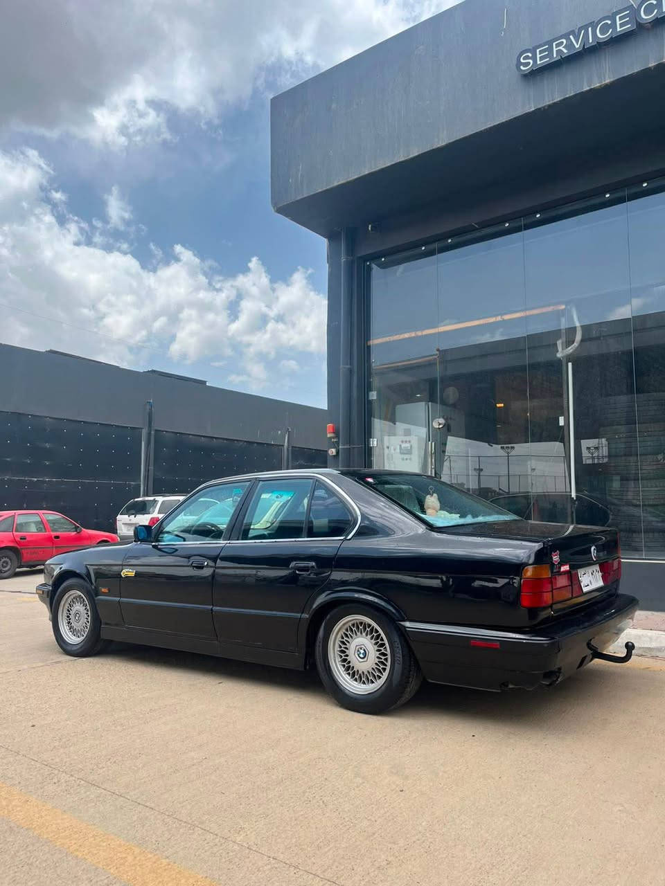Bmw 525 
1995
مه‌كینه‌ كه‌پسی دیجیتاڵ
گێڕ عادی كوشن جڵد ده‌بڵ ئێرباگ
 ده‌بڵ چه‌كمه‌جه‌ سڵاید 
سه‌یاره‌كه‌ ده‌عمی نیه‌ 
ئاڕم ایسینساخ هه‌ولێره‌ 
گێڕومه‌كینه‌و ئه‌كسل و ته‌قه‌و ڕه‌قه‌ی به‌شه‌رت 
سه‌رف . دوكه‌ڵ و بوغاریشی نیه‌ 
كلاجو عه‌ینه‌ی تازه‌یه‌ تا گێڕی ٣ قریشكه‌ ئه‌كات 
تایه‌و ویلی تازه‌یه‌ 
بێ مه‌سره‌فه‌ سه‌یاره‌كه‌ 
ناونیشان سلێمانی 
سعری سه‌یاره‌كه‌ :٣٧ گه‌ڵاو مه‌جالێكی برایانه‌
ڕه‌قه‌م ته‌له‌فوون:*********** السليمانية, العراق
