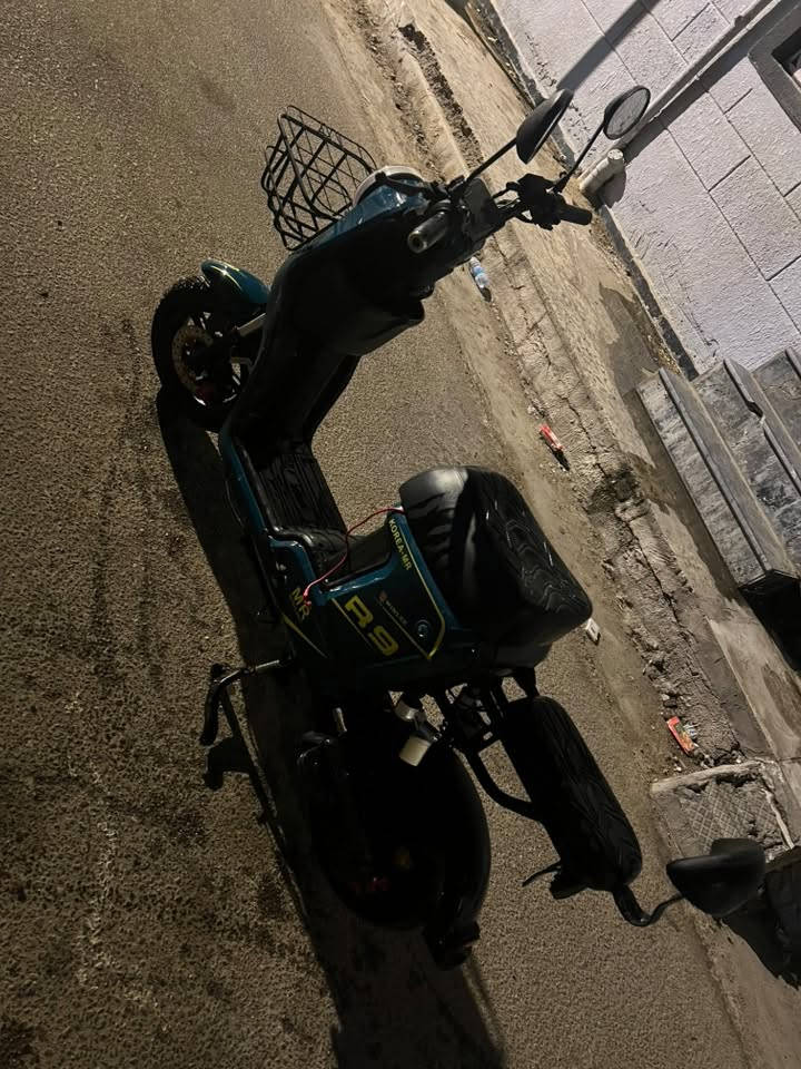 السلام عليكم   دراجه  شحن  R9ونلي  بدون باتريات  السعر ١٨٠   البصره   نواب الضباط  ***********  مستعجل  عله بيعتها
