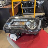 تك لايت اصلي ٢٠٢٣ زينون و متحرك جهه سايق  07708911122