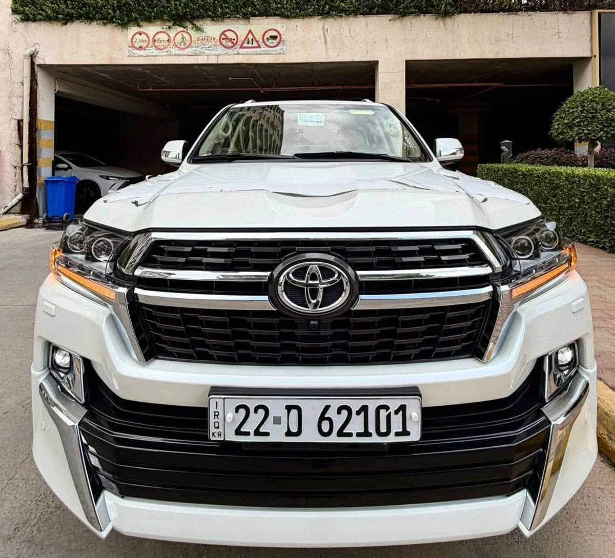 لاندكروز GXR 2021 – Grand Touring
محرك V6
ماشية 63 ألف كم فقط
شركة ساز – باب أول
ملاحظة: البيع نقد فقط بدون مراوس
السيارة أخت الزيرو بالكارتون
المواصفات:
بسمطين
سماعة بلادي
فرشات بلادي
كشن 3 دكم
5 كاميرات
مرايات لكزز
بخ ماء
شاشة كبيرة لمس
حساسات ورادارات
3 شاشات
فتحة سقف
كشن جلد كاراباي
شحن موبايل
8 إيرباغ
تبريد مركزي
بصمة تشغيل وتشغيل عن بعد
باب جاك
ثلاجة
لايت LED زينون
تحكمات ستيرن
دبل فوليوم
فورويل
هوك
السيارة بيها 2 بصمة شركة
تخم تاير دنلوب الأصلي

السيارة مكفولة كفالة عامة من الدعامية للدعامية
بدون صبغ
بدون بارد
بدون رصعات
بدون شخط
حتى الدعاميات واللحية بدون صبغ
محرك وكير بشرط مامفتوح
السيارة حيل نظيفة وكلشي على بلاد لوك
سنوية وزنگة جديدة مدفوعة ل2030. 
باسمي والتحويل بنفس اليوم
للأستفسار عن السعر ومعلومات أضافية أتصل على 
رقم صاحب سيارة
***********
