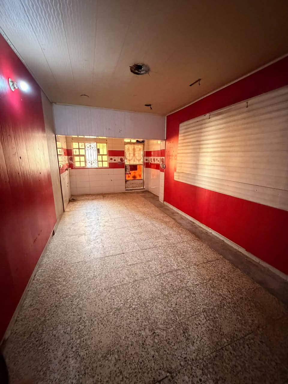 🏠 دار للإيجار في السيدية
📐 المساحة: 200 متر
🛏️ غرف نوم عدد 4
🛋️ صالة
🍳 مطبخ
🚿 خدمات
🚗 كراج كبير

📞 للتواصل: 
0785010066
