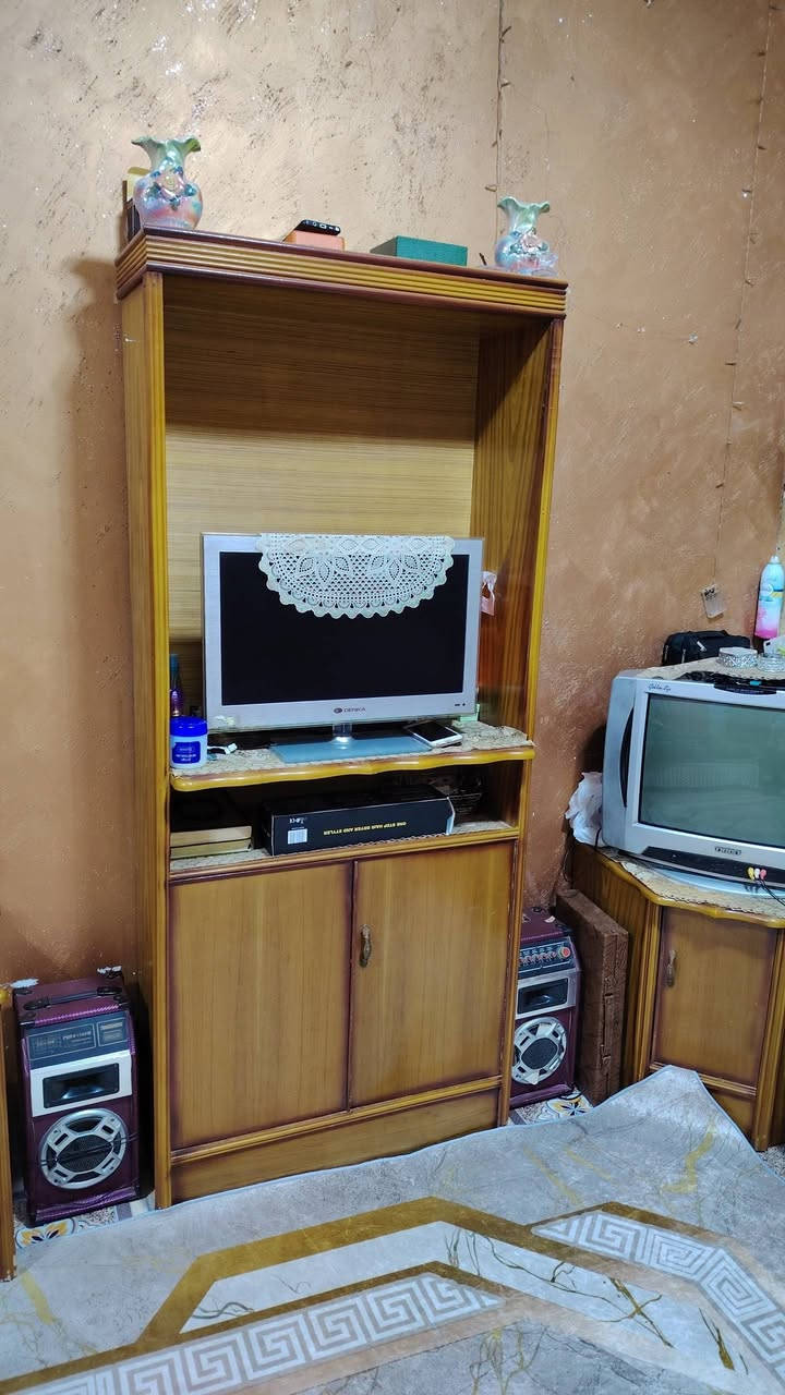 السلام عليكم غرفه نوم اخت الجديده رايده ٦٠٠قفل مكاني بغداد
***********
