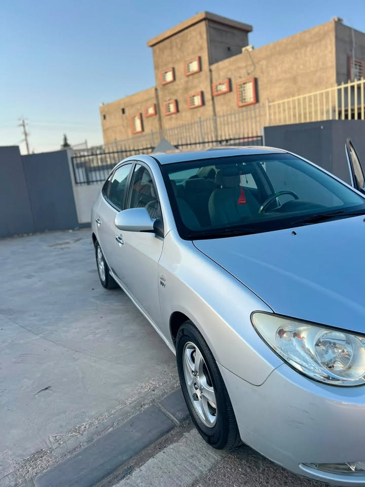 لەسەر ئیزنی برای بەڕێزم کاکی ئادمین:
هۆندا ئاڤانتی:
مۆدێل: 2008
ڕەنگ: سلڤەر 
جۆری سەیارە: بێ ڕەقەم دووبەی بێ کۆد
مواسەفات: تەنها سڵاید نییە 
کووشن هیتەر/ تەبرید لەمس/ ئاوێنە شەفت و کارەبای/ سندووق و دەرگا مەرکەزی لەگەڵی هۆرن لێ ئەیات و چواری
شووێن عەینەک و کامل سەماعە مەزبووت دەنگی زۆر بەرز و خۆشە بێ کەڤەر و بێ دەعم و بێ لێ دراوی گێڕ و مەکینە و تەبرید بەشەرت مەکینەی هەڵمی نییە نەک بووخار کامل مەسرەف هەر چوار جامی هەڵگیراوە پێش و دوا و مووسەلەسەکان تاخم پێش و دووا تازە داگیراوە کامل مەسرەف و مەزبووت سەیارەی ماڵە و هی مەعرەز نییە.
نرخ: 49 گەڵا و معامەلە ناونیشان چەمچەماڵ
ژ.م:***********
