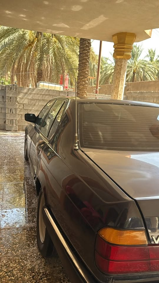 سلام عليكم
للبيع  

موديل ١٩٩٣ _ V8 _ 30

السياره جاهزه ميكنه كير جدد حاوية تبريد ثلج حداديه ١٠٠/١٠٠  اكسل جديد درايمات جدد حاويه  السياره دبل ارباك  كشنات جلد ميكانيك تحكمات الكير شغاله  عالي زنون سنر لوك سكيورتي تصعيد جام كروس سرعة تخم تاير جديد ويل خليه  السياره بدون خياس  بدون ضربه قويه فقط  باب الوره العبري بي طخه بسيطه  وبأسمي السياره  مكانه كربلاء 

السعر ٥٥ وقابل للتفاوض    موبايل ***********
