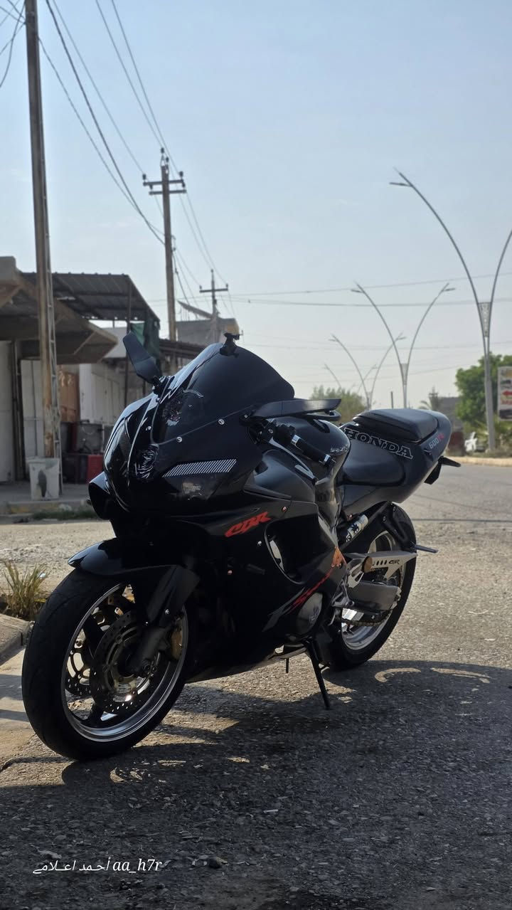 للبيع f4i 600 موديل ٢٠٠٦ شرط محرك كير اسبانة مطاخة  ضفيرة 
ادامة جديدة بلكات نوزلات فيتبام تاير امامي خلفي جديد  اوراق منفيس  موجود  استنياخ سعرة ٢٧ وبي مجال قليل شراي يخابر عل رقم او واتساب موجود ***********

