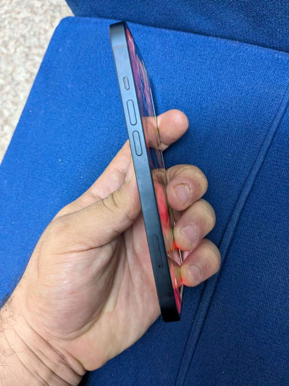 ايفون ١٣عادي نظيف جدا بطاريه ٩٤ مامعلايه مع كارتون مطابق مكفول من كلشي ب ٥٠٠ وبي مجال ‭***********‬
