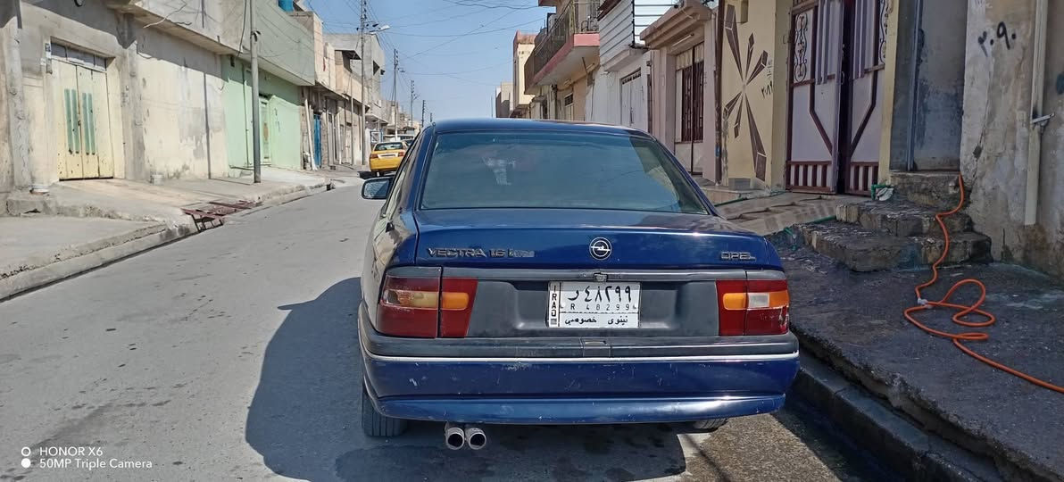 سلام عليكم اوبل فكترة حجم ١٦ موديل ٩٢ صندوق بسمي لون حبري نضيف رقم الماني جاملغ النفر امامي امبدل فقد مابي ضرر مكان سيارة موصل ايسر شرط تحويل سعر ٣٧ بي مجال  ***********

نص مكتوب في الصور:
- O HONOR X6
- 50MP Triple Camera
- HONOR X6
- HONOR X6 50MP Triple Camera