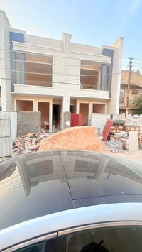 اتون للبيع في حي الجهاد منطقه الرفاق الأولي  مساحه كل بيت ١٠٠ متر واجه...