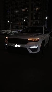 جيب كراند شيروكي التتيود 2024 ٥ راكب  السياراة وكالة هارلم اخت الزيرو ...