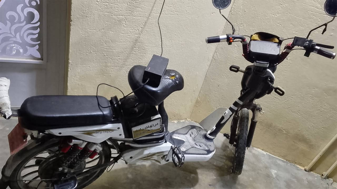موطور شحن بطاريات جدد للبيع  فقط سعره 200و بي مجال قليل موطور نضيف ***********
