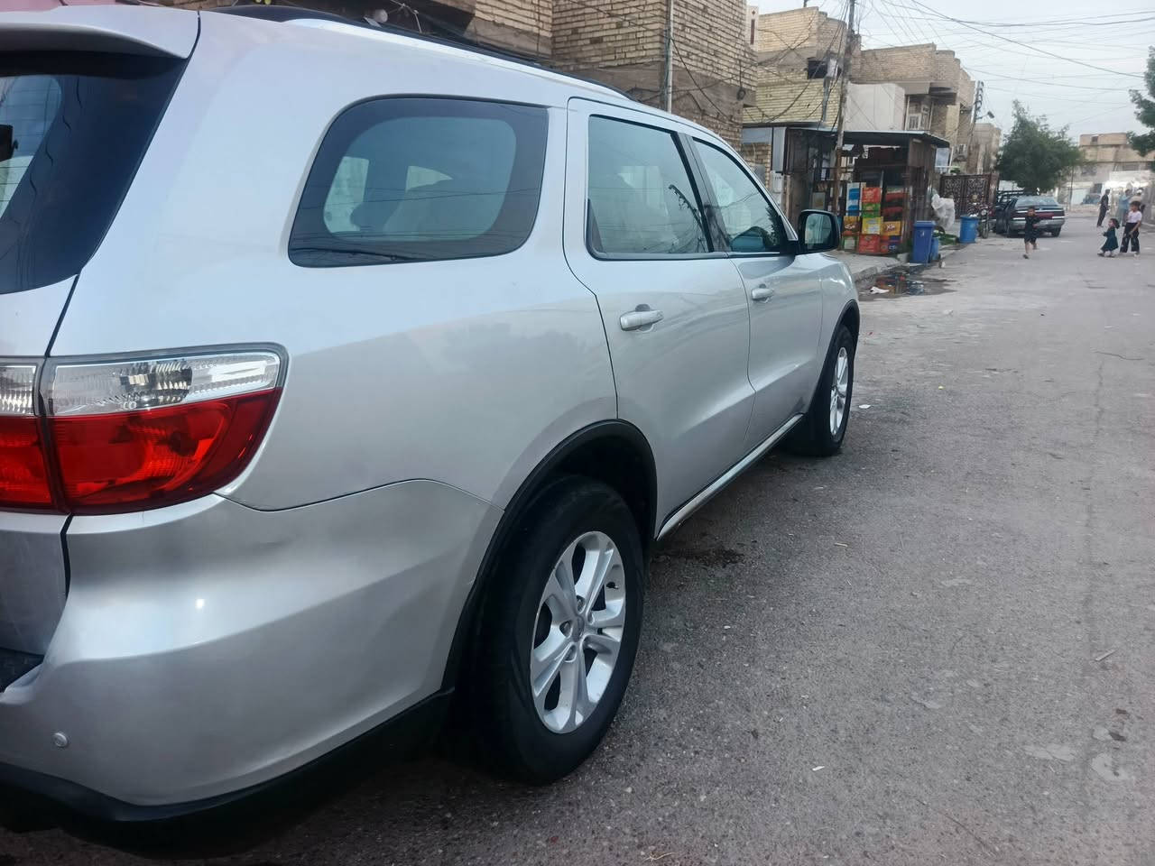 السلام عليكم دارنكو موديل ١٢ عنوانهة بغداد الشعلة الاولى بيهة اربع قطع صبغ ٢ اثر ضربة و٢ اثر جراد محرك ٣٦٠٠ مضيوفة الهة منضومة غاز صدر خلفي امامي تخم تاير محرك وكير سليمات سعرهة ١٤٠ قفل
***********
