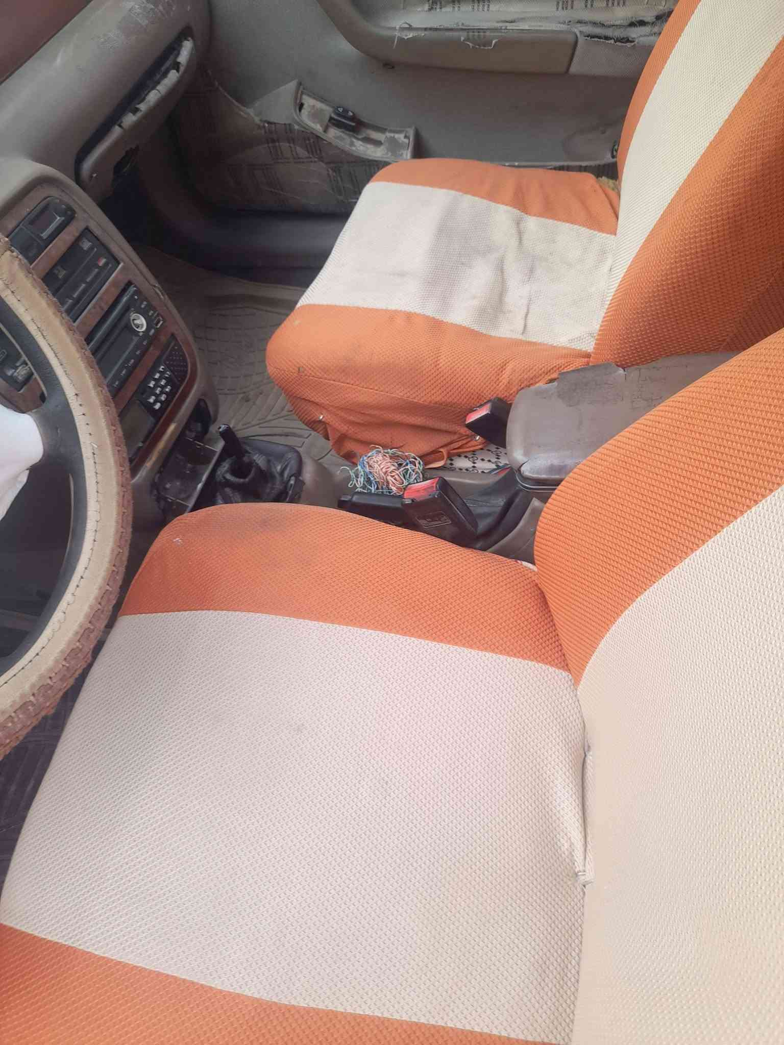 سمند • ٢٠١١ • يحتاج كمبريسر