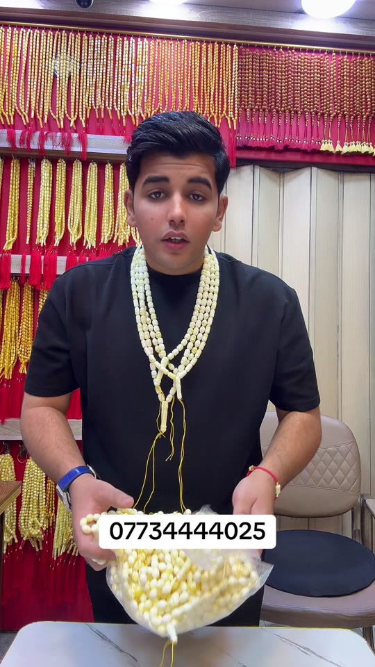 #مزاد_حسين_الربيعي #حمودي_الربيعي 

نص مكتوب في الصور:
- ***********