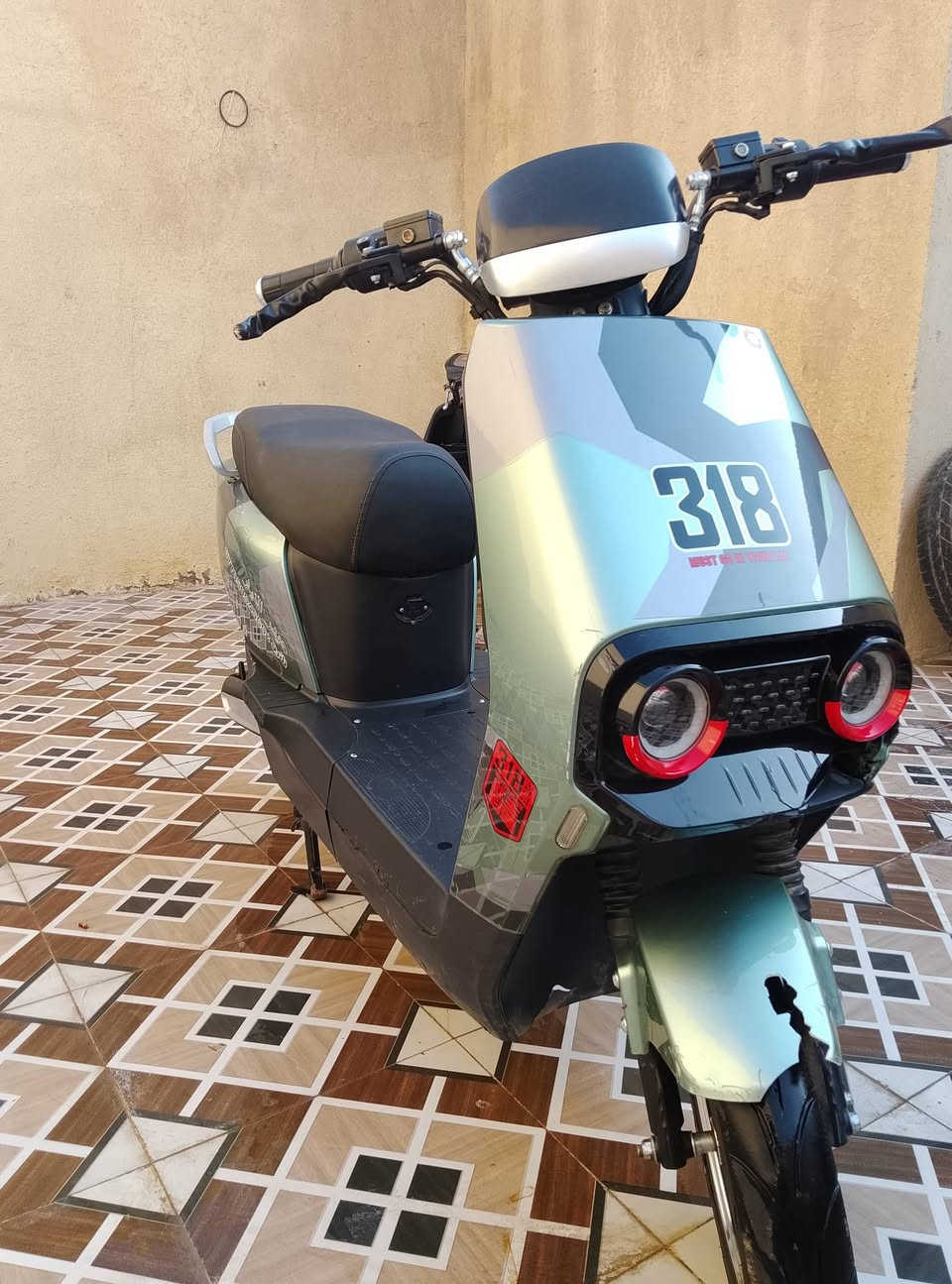 سلام عليكم دراجه 318
شحن للبيع سعر 650تصال عل رقم ***********
نقصه بس بطاريات
