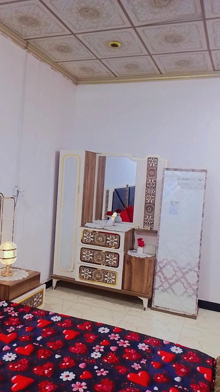 غرفه للبيع 11قطع نظافته90/100
رقم ***********
