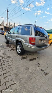 جيب • ٢٠٠٠ • غاز وبنزين