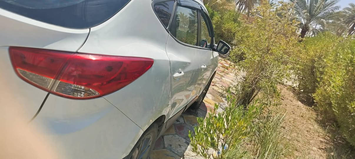 توسان ٢٠١٦ بغداد محرك ٢٠٠٠ خليجي محرك كير صدر مكفول تبريد ثلج السنوية ٢٠٢٨ سيارة جاهزة من كلشي تخم تاير باتري جديد 
السعر ١٣٠ وبيها مجال مكلف بالنشر اتصل على الرقم *********** و***********
