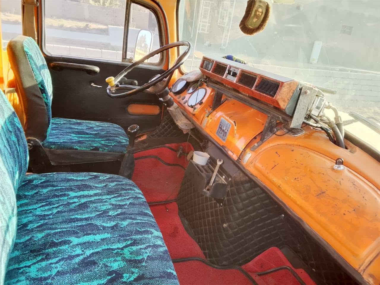 للبيع • موديل ١٩٨١ • لا تتصل