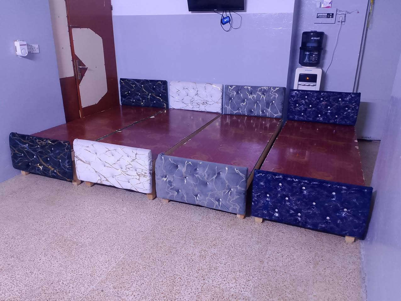 للبيع اتخوته 3 واحد انباع الاسواد. اخو الجديد شرط فصال حديث خشب عراقي شغل توصي ثقيل شرط 6 رجلين ابلوم 12 شرط
الطول 200 العرض 80 الارتفاع 40 العنوان جانب الايمن يرموك الثانية 
سعر الواحد 50 الف وبي مجال للطيبين 😊 شراي اتصل ***********
للبيع اتخوته 3 واحد انباع الاسواد. اخو الجديد شرط فصال حديث خشب عراقي شغل توصي ثقيل شرط 6 رجلين ابلوم 12 شرط

للبيع اتخوته 3 واحد انباع الاسواد. اخو الجديد شرط فصال حديث خشب عراقي شغل توصي ثقيل شرط 6 رجلين ابلوم 12 شرط
