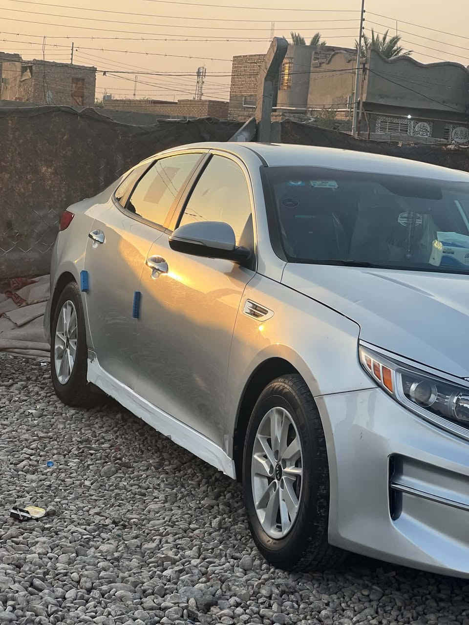 اوبتيما للبيع موديل 16 أمريكيا بيه جاملغ خلفي فقط ولباقي كفاله سعر 120 وبيه مجال قليل حق الجيه مكان سياره ديوانية مكلف بالنشر ستفسار رقم صاحب سياره ***********
