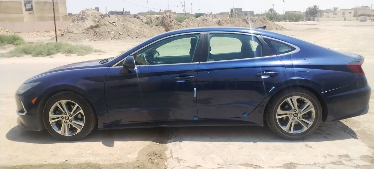 السلام عليكم
هونداي سوناتا. موديل ٢٠٢١. وارد أمريكي. رقم قادسيه انكليزي بإسمي. محرك ٢٥٠٠ تنفس طبيعي مكفول. كير دكم مكفول . مواصفات وسط . حادثها نص باب خلفي العبري مصبوغ والجاملغ الوراه بي صبغ بالدار وكلير وجاملغ الأمامي بي كارت صبع  وكلير. وباب العبري نصه بي كلير صوور الحادث مرفقه.  السعر المطلوب ١٤٥. العنوان/الديوانيه /عفك عندك استفسار اتصل ع الرقم ***********
