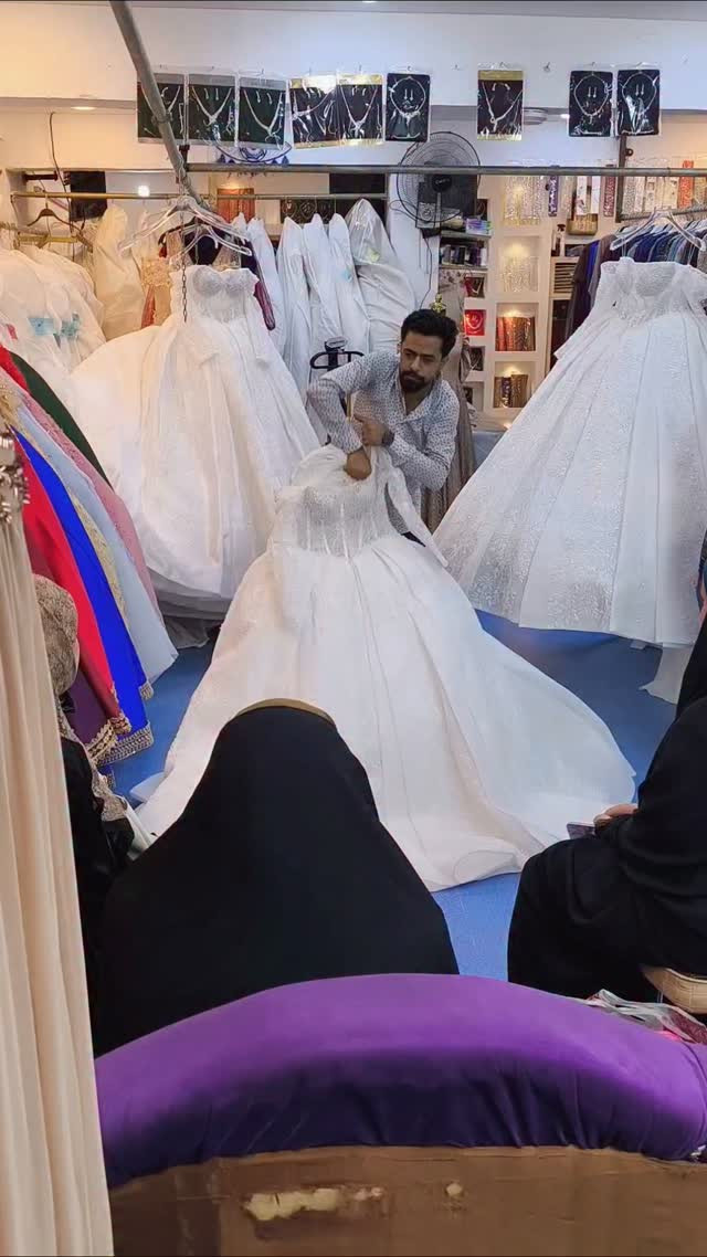 بدلات عرائس • عروسات • فخامة ملكية
