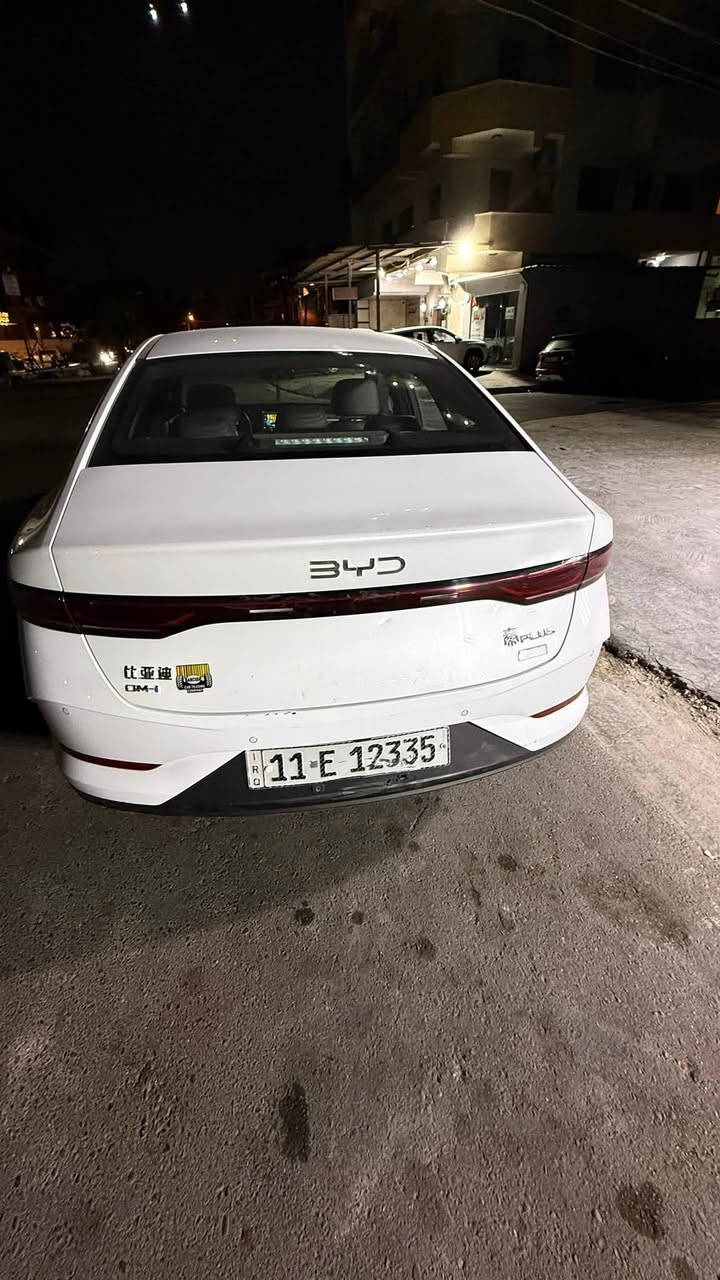 السلام عليكم لبيع بي واي يدي كن بلاس 25 داخل زيتوني سياره بيها بارد بالجاملغ الامامي مال السايق والطعجه الي بالصندوك 
***********
