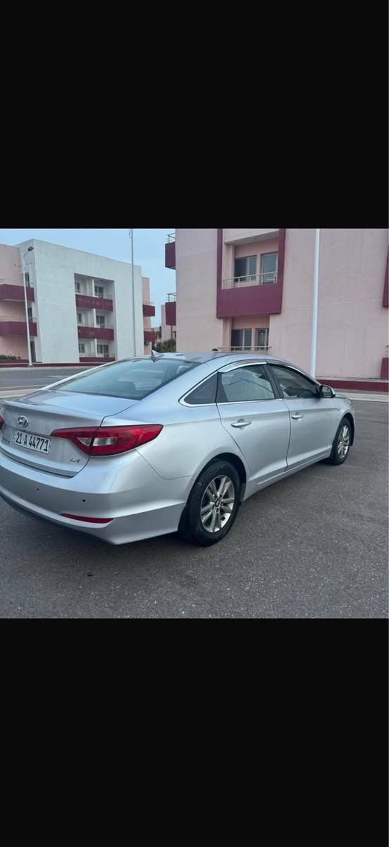 هونداي سوناتا 
أدوات أدوات كصه جنطه
السيارة جديدة وجاهزة من كلشي
تبريد حدادة تخم تاير بدون اي نقص
السيارة تعمل بالغاز اصل
مديل 2018
مكاني البصرة
السعر ٤٥ ورقه بيع أو مراوس بسيارة اصولي حسب القناعة
رقم الهاتف *********** البصرة, العراق
