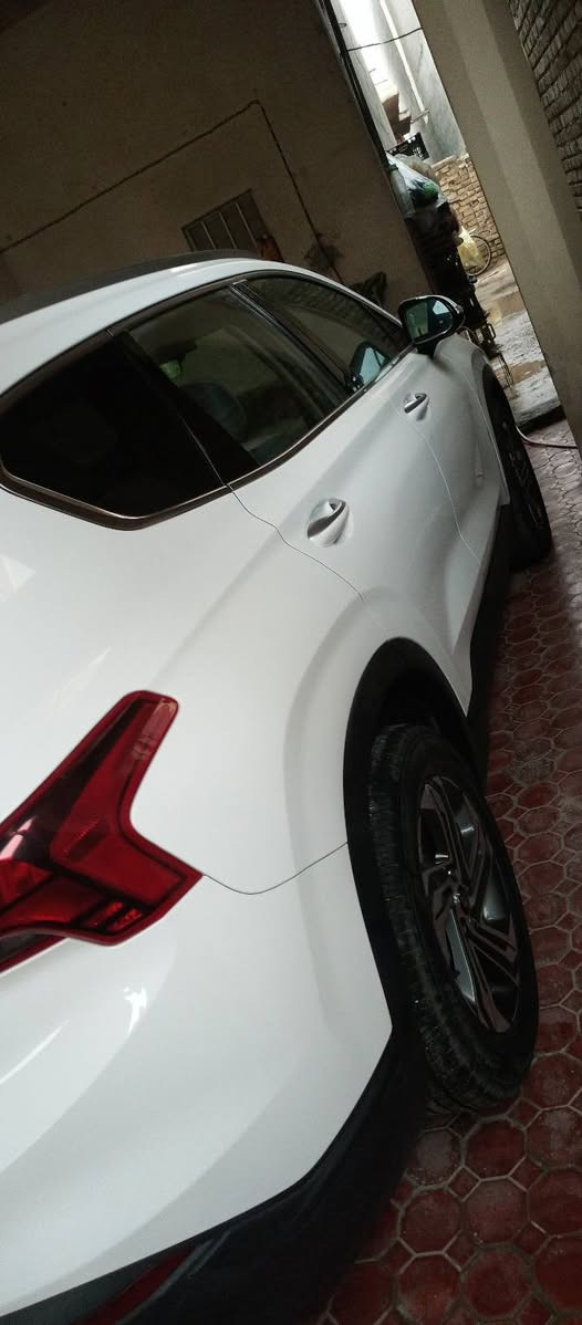 كسنتافي 23 امريكي sel ماشيه 22ألف محرك 2500 مكفوله نظيفه جدا على وضع الشركه للاستفسار اكثر الاتصال ***********

نص مكتوب في الصور:
- هيونداي سنتافي SEL Premium السوق المفتوح opensooq.com