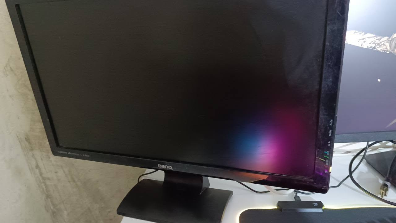 ادمن وافق ❤️‍🩹
شاشة BenQ GW2255 للبيع

 الحجم: 21.5 إنچ

 الدقة: Full HD 1920×1080

 التردد: 60Hz

 نوع الشاشة: VA LED

 زمن الاستجابة: 6ms

 نسبة العرض: 16:9

 السطوع: 250 cd/m2

 التباين: 3000:1

 زوايا الرؤية: 178° / 178°

 المنافذ: VGA + DVI + HDMI

 الشاشة مناسبة للألعاب، الدراسة، والمكتب 

 الحالة: مستعمل ونظيفة على كد الفحص

السعر 60 وبيها مجال 

ماعندي توصيل مكاني بصرة الطوبة والنخيلة
للاستفسار ***********

