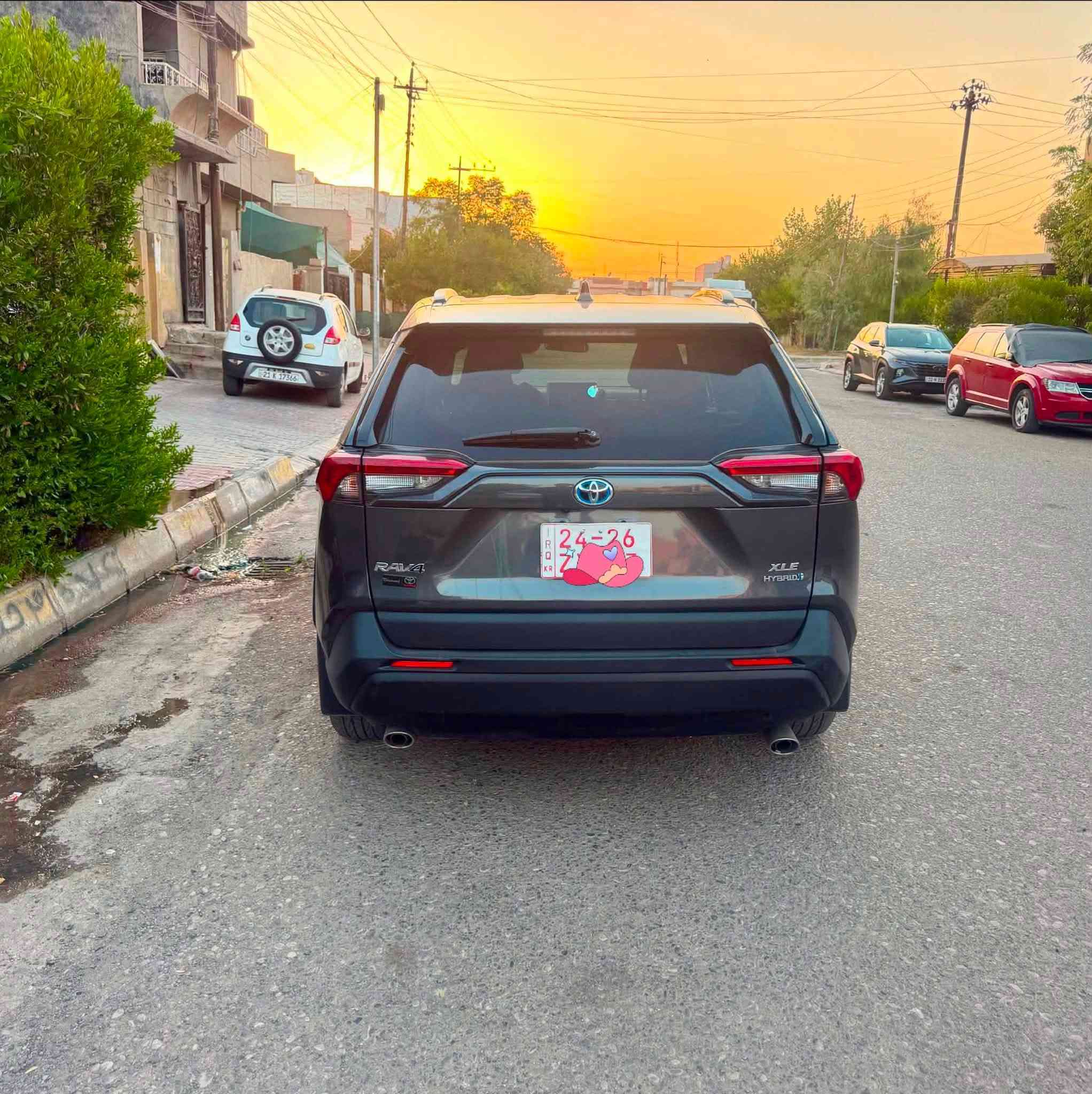 راف فور 2024 ماشية 21 الف بنزين ⛽️ وهايبرد
موصفات 🚙 XLE فول دفع رباعي سلايت فتحة وبصمة وابواب بصمة وجنطة كهرباء رادار امامي جوانب كله بلادي حجر صالنصا بلادي تبريد قطعتين تحكمات شاشه كامرة كشنات تدفئة  لون نفطي بدون نقص سيارة جديد داخله للعراق بدون رقم تترقم فقط شمالي (أربيل او سليمانية او دهوك او حلبجة )حسبة رغبة المشتري وتريد نرقمه حاضر الك بيوم واحد او تريد رقمه بنفسك
🚗 بدون صبغ بدون تبديل بدون شخوط بدون رصعات بدون دواخل بدون غرق بدون ارباك جميعها سليمة سيارة شرط فقط 4 اصابع بارد خفيف مقدمة جاملغ سايق لا غيره 
مكان سيارة كركوك حي العسكري سعره 225 بيه مجال للطيبين 
***********
