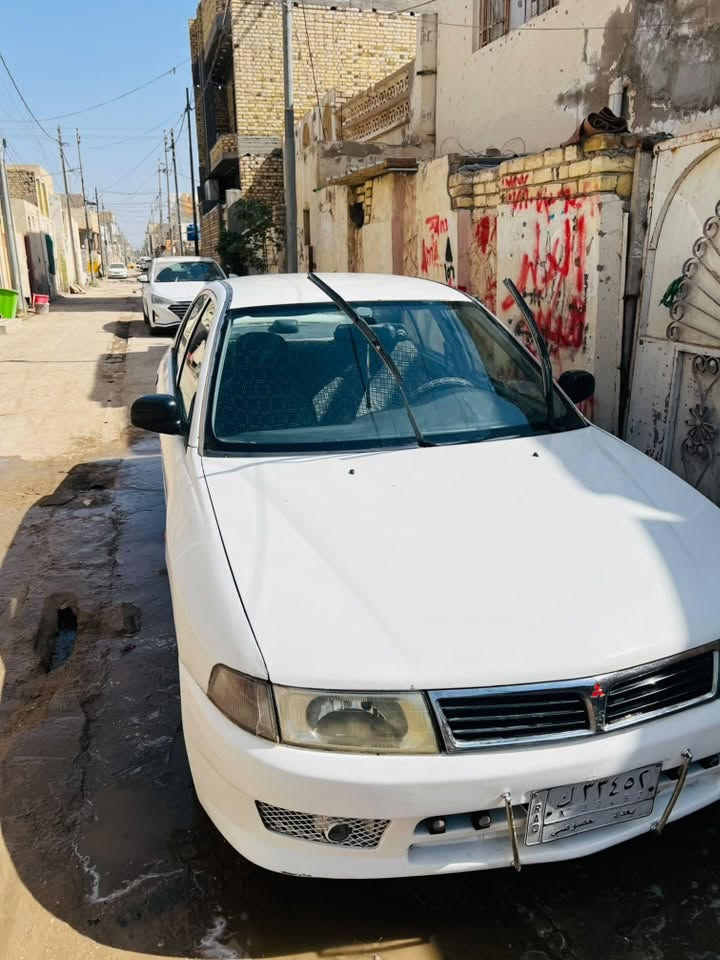 السلام عليكم لانسر موديل 2001 مكينه 1600 كير مكينه كفاله حداديه ٦٠ بل ١٠٠ تبريد ثلج تدفئه شغاله كهربائيات كلهن شغالات مصبوغه حزام جماليه رقم بغداد مداور ثاني يوم للاستفسار واتساب *********** مكانها ديوانيه
